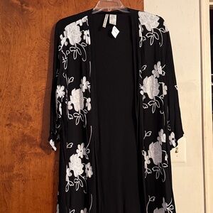 Elegant Black and White Floral Kimono